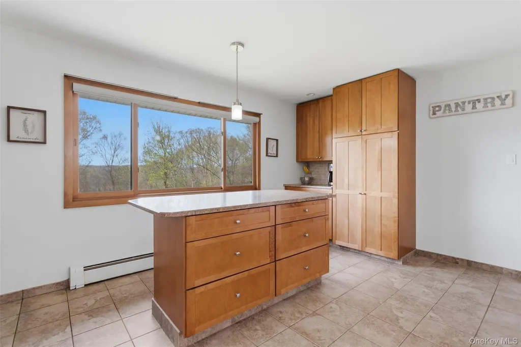 19 Crescent Lane Putnam Valley NY 10579