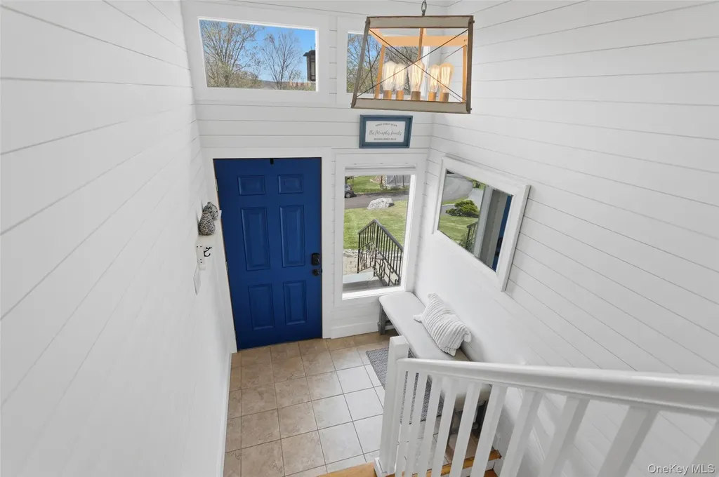 19 Crescent Lane Putnam Valley NY 10579
