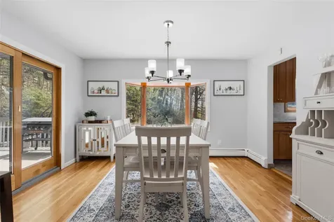 19 Crescent Lane Putnam Valley NY 10579