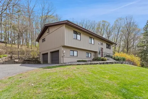 19 Crescent Lane Putnam Valley NY 10579