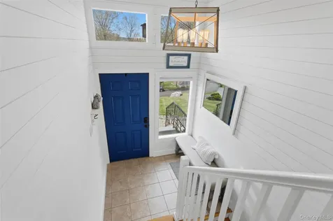 19 Crescent Lane Putnam Valley NY 10579