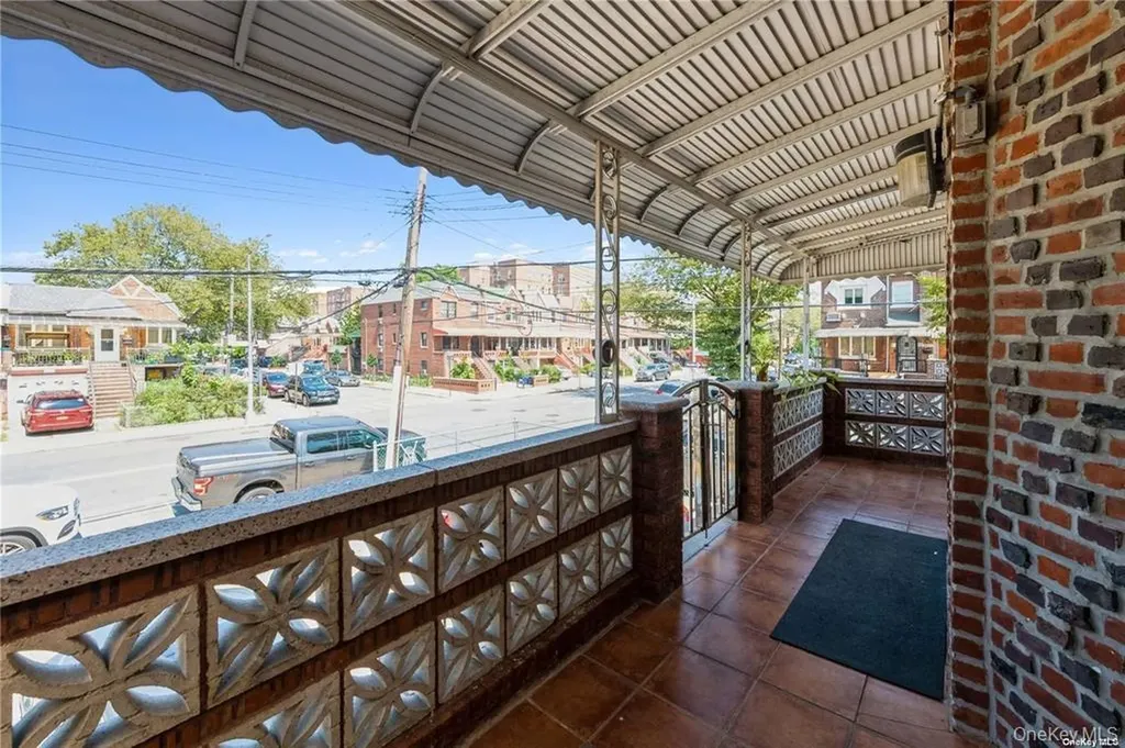 838 Avenue Z Brooklyn NY 11235
