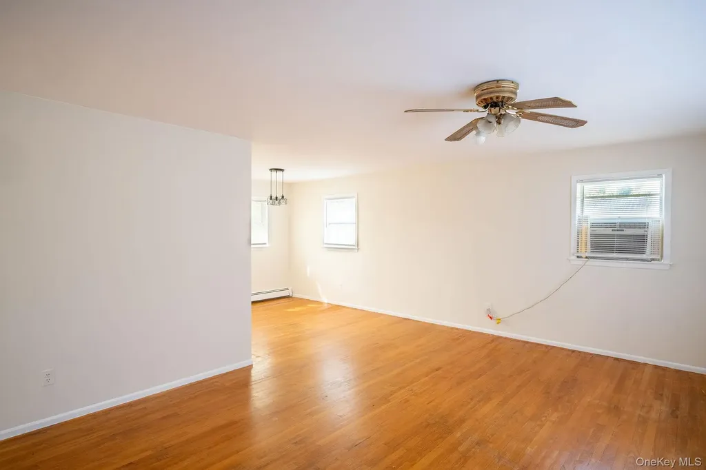 18 Edna Drive Syosset NY 11791