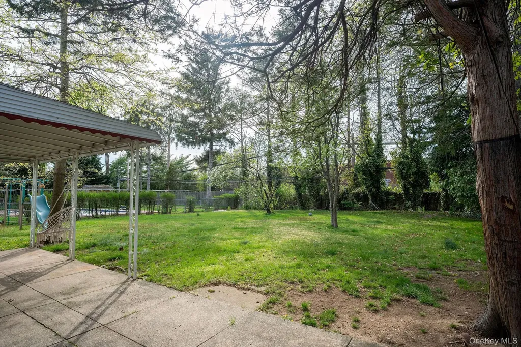 18 Edna Drive Syosset NY 11791