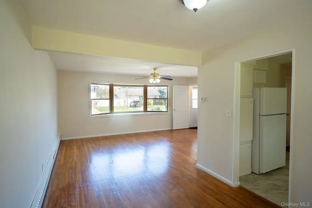 18 Edna Drive Syosset NY 11791