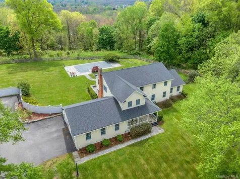 97 Moffat Road Washingtonville NY 10992