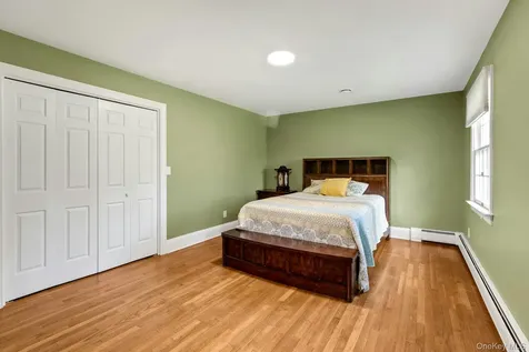 97 Moffat Road Washingtonville NY 10992