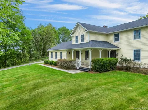 97 Moffat Road Washingtonville NY 10992