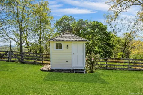 97 Moffat Road Washingtonville NY 10992