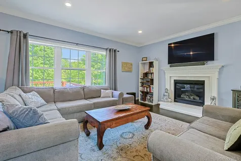 288 Lafayette Avenue Cortlandt Manor NY 10567