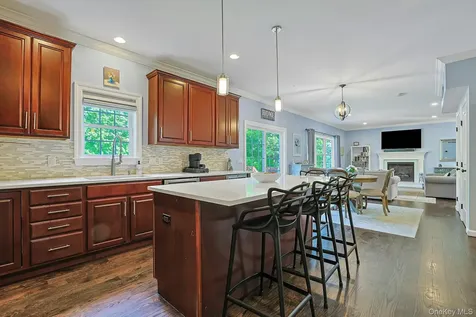 288 Lafayette Avenue Cortlandt Manor NY 10567