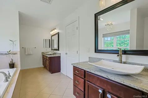 288 Lafayette Avenue Cortlandt Manor NY 10567