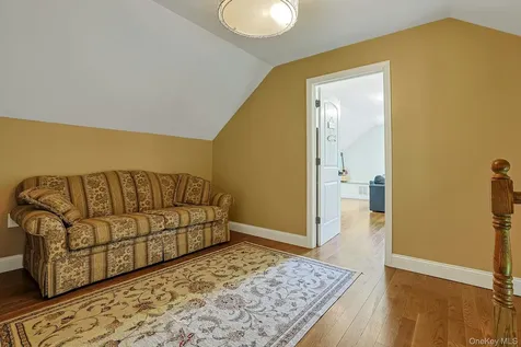 288 Lafayette Avenue Cortlandt Manor NY 10567