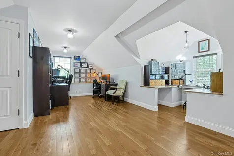 288 Lafayette Avenue Cortlandt Manor NY 10567