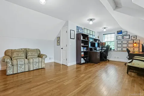 288 Lafayette Avenue Cortlandt Manor NY 10567