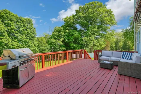 288 Lafayette Avenue Cortlandt Manor NY 10567