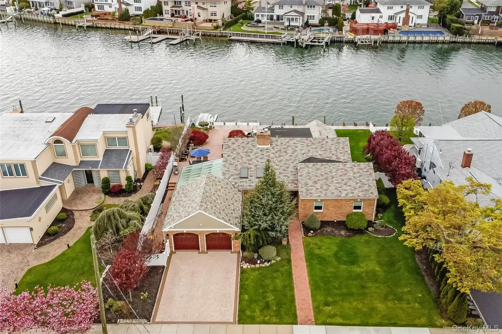 209 W Shore Drive Massapequa NY 11758