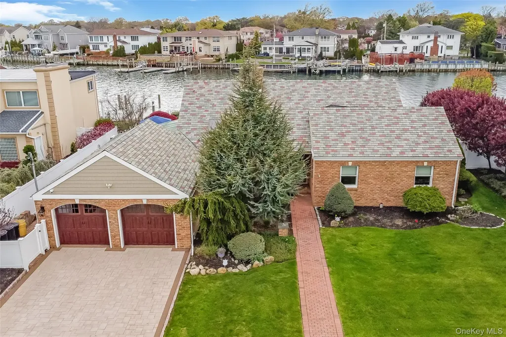 209 W Shore Drive Massapequa NY 11758