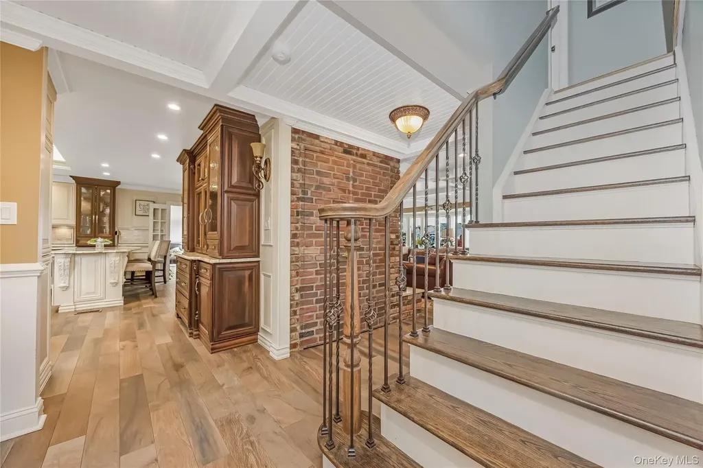 209 W Shore Drive Massapequa NY 11758