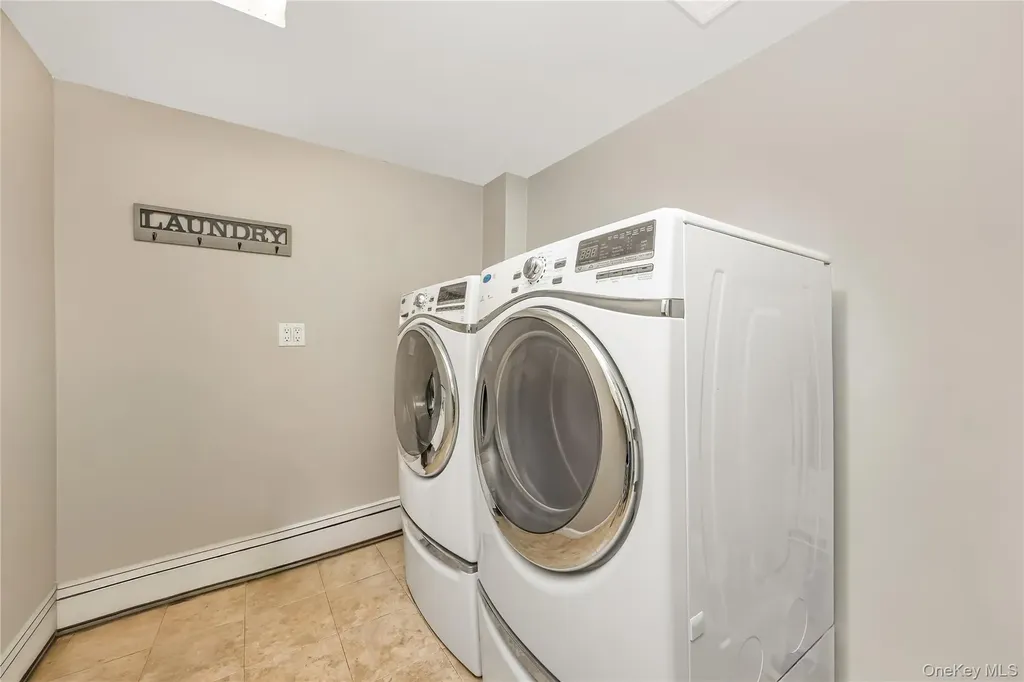 209 W Shore Drive Massapequa NY 11758