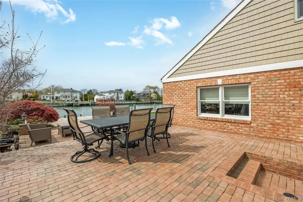 209 W Shore Drive Massapequa NY 11758