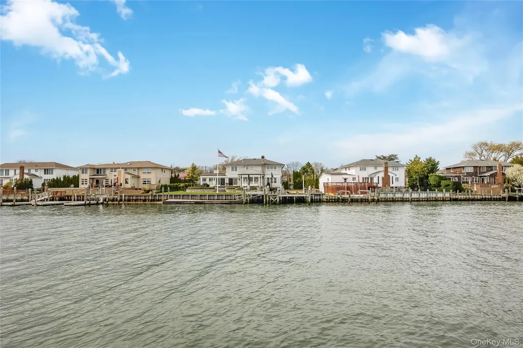 209 W Shore Drive Massapequa NY 11758