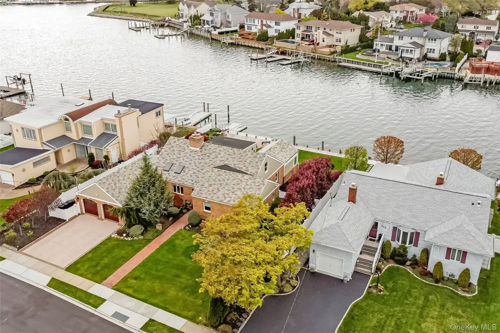 209 W Shore Drive Massapequa NY 11758
