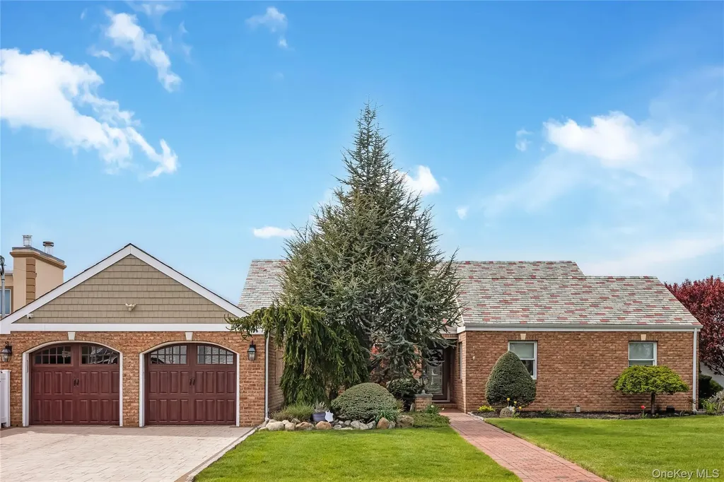 209 W Shore Drive Massapequa NY 11758