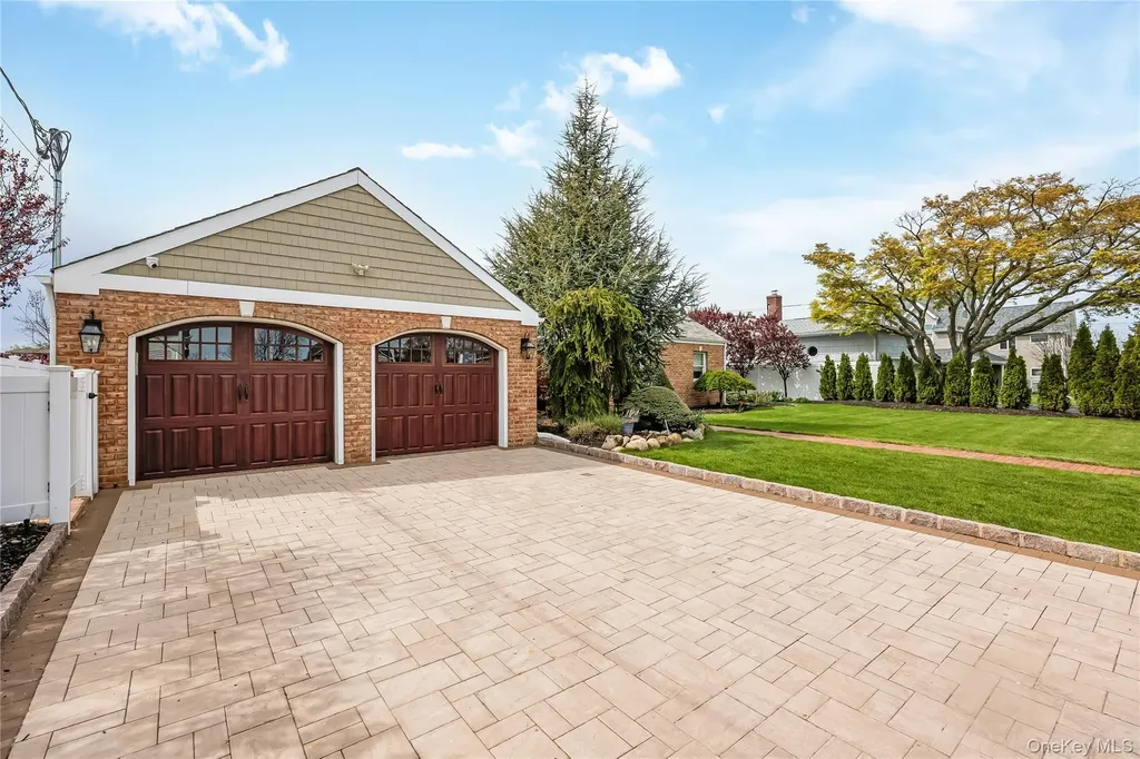 209 W Shore Drive Massapequa NY 11758