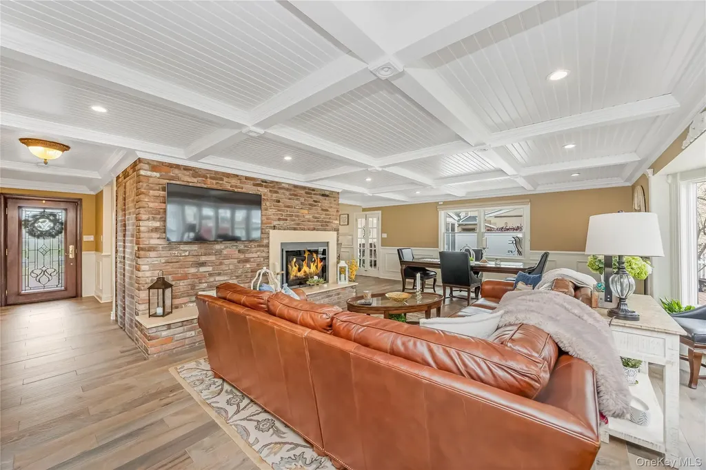 209 W Shore Drive Massapequa NY 11758