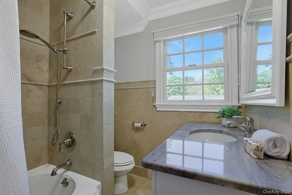 33 Lawrence Road Scarsdale NY 10583