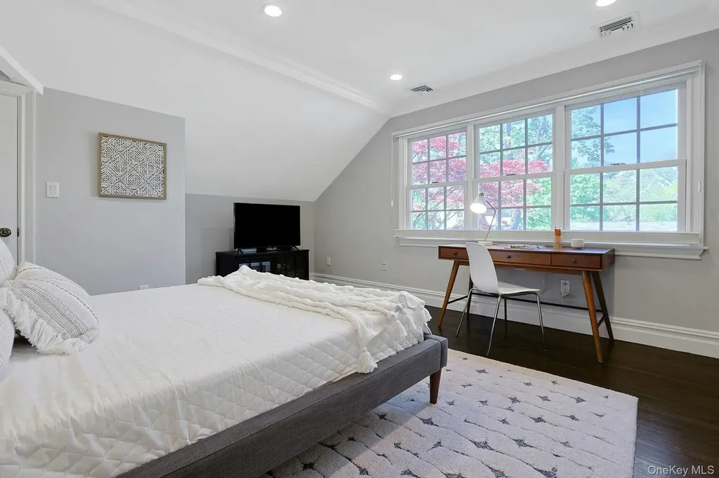 33 Lawrence Road Scarsdale NY 10583