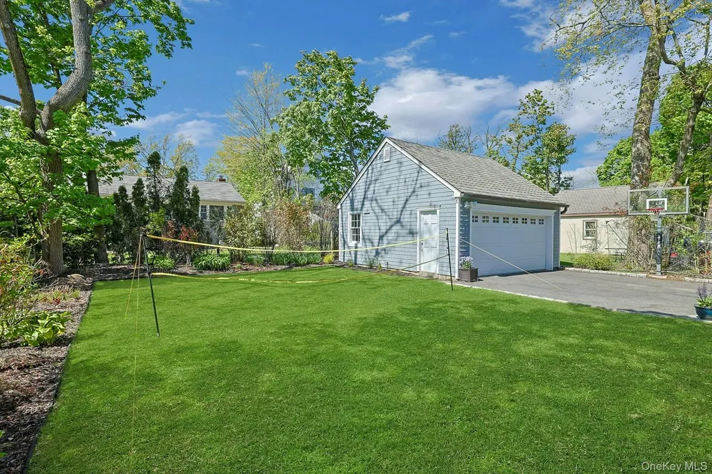 33 Lawrence Road Scarsdale NY 10583