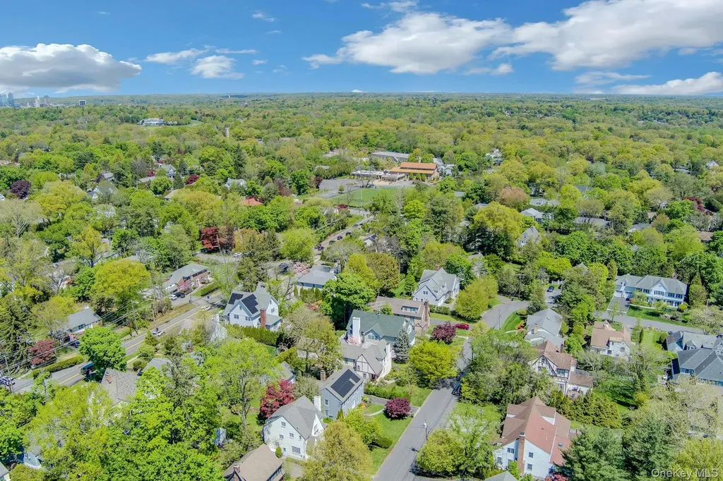 33 Lawrence Road Scarsdale NY 10583