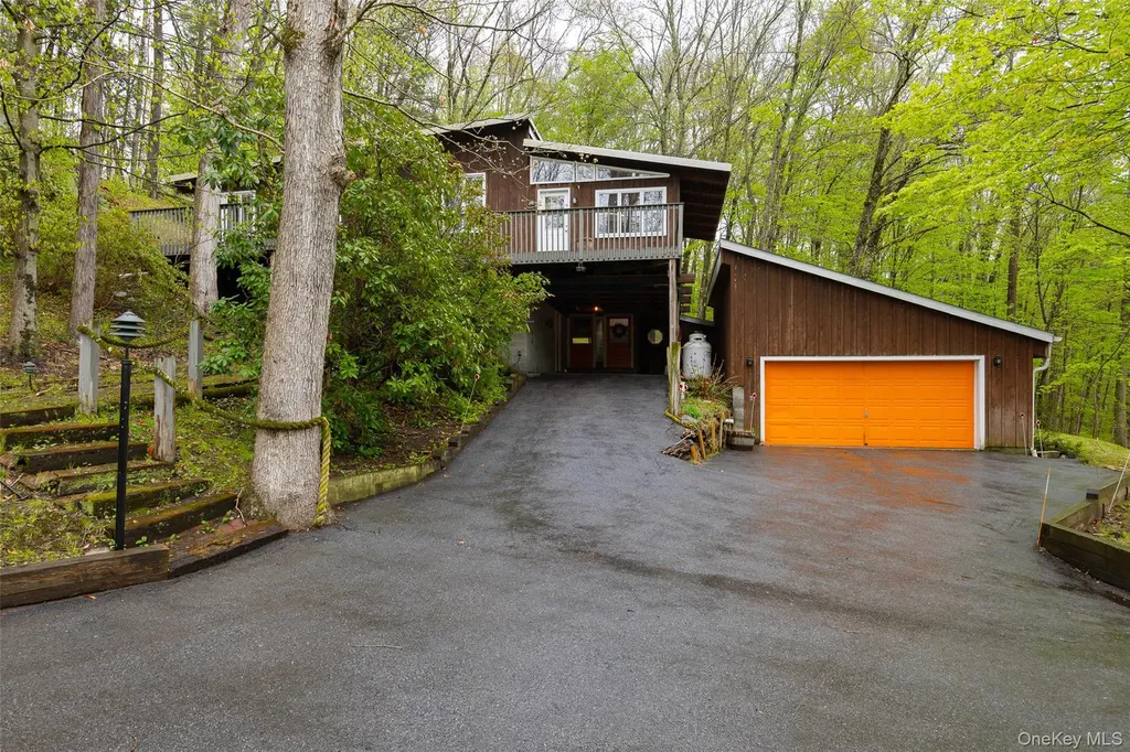 112 Old Sylvan Lake Road Hopewell Junction NY 12533