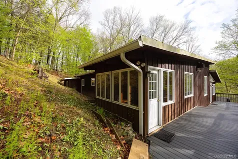 112 Old Sylvan Lake Road Hopewell Junction NY 12533