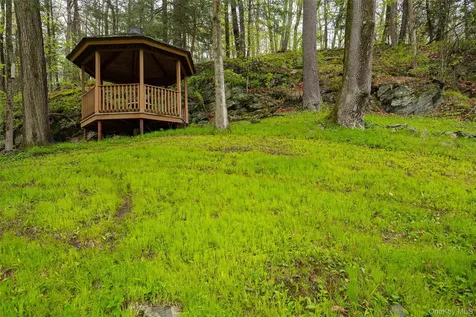 112 Old Sylvan Lake Road Hopewell Junction NY 12533