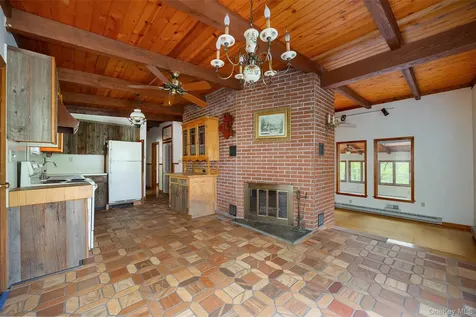112 Old Sylvan Lake Road Hopewell Junction NY 12533