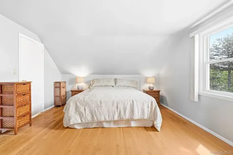 95 Smith Avenue White Plains NY 10605
