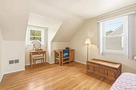 95 Smith Avenue White Plains NY 10605