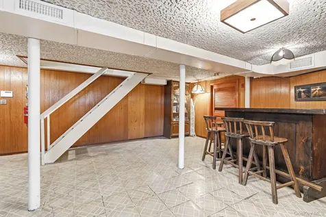 95 Smith Avenue White Plains NY 10605