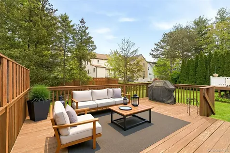 95 Smith Avenue White Plains NY 10605