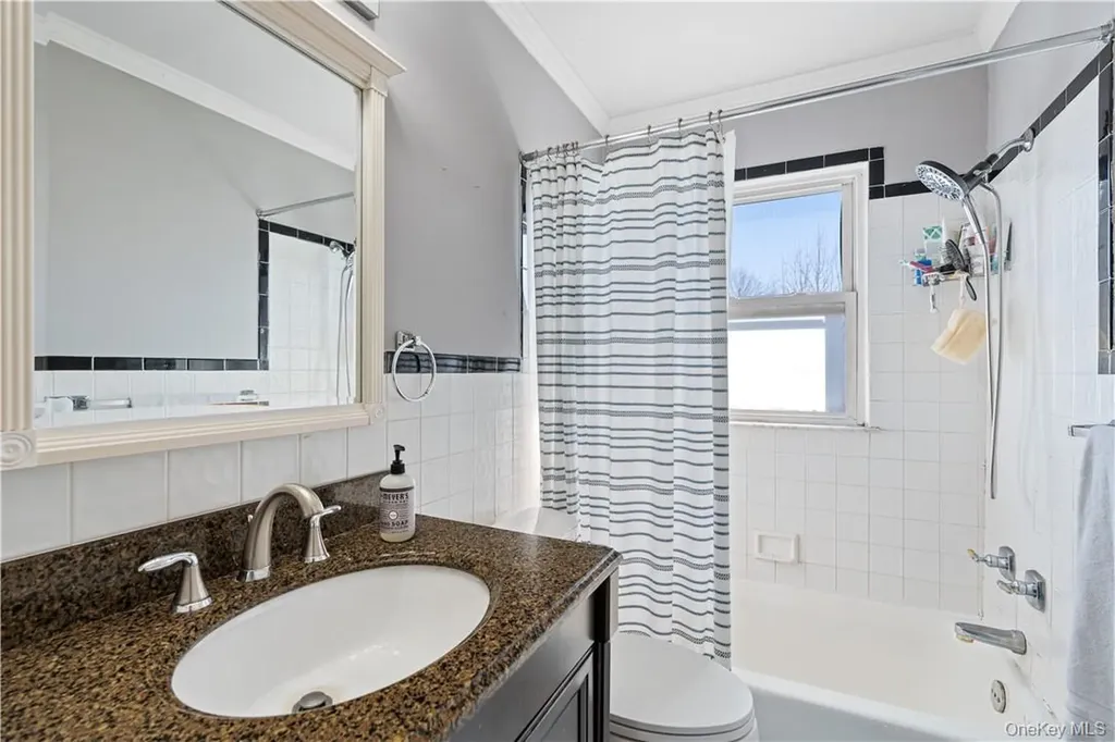 204 Lakeview Avenue West Harrison NY 10604
