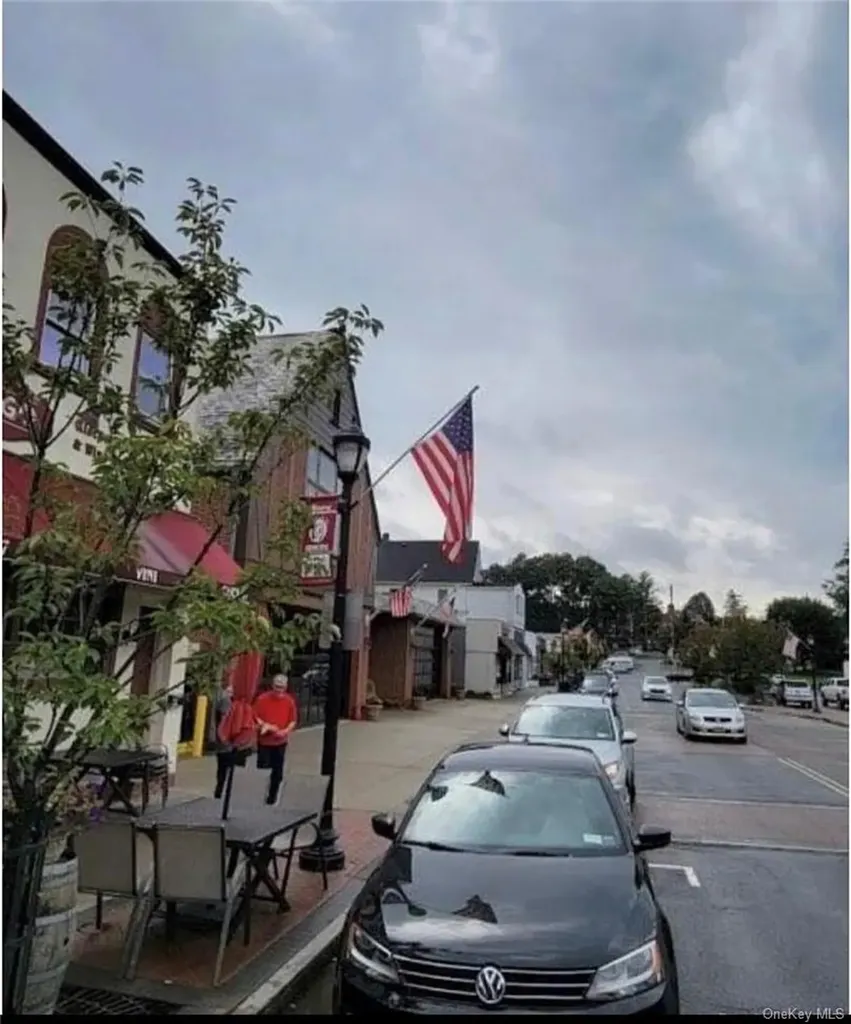 204 Lakeview Avenue West Harrison NY 10604