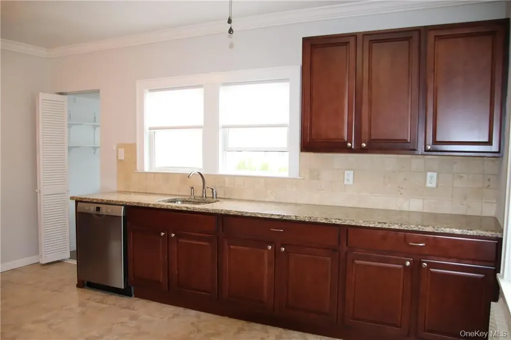 204 Lakeview Avenue West Harrison NY 10604