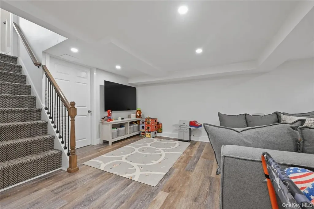 52 Wisteria Avenue Mineola NY 11501