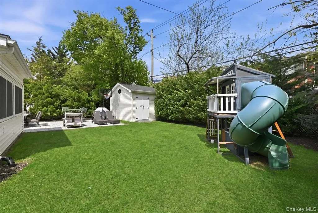 52 Wisteria Avenue Mineola NY 11501