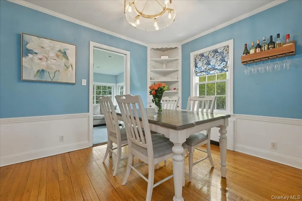 52 Wisteria Avenue Mineola NY 11501