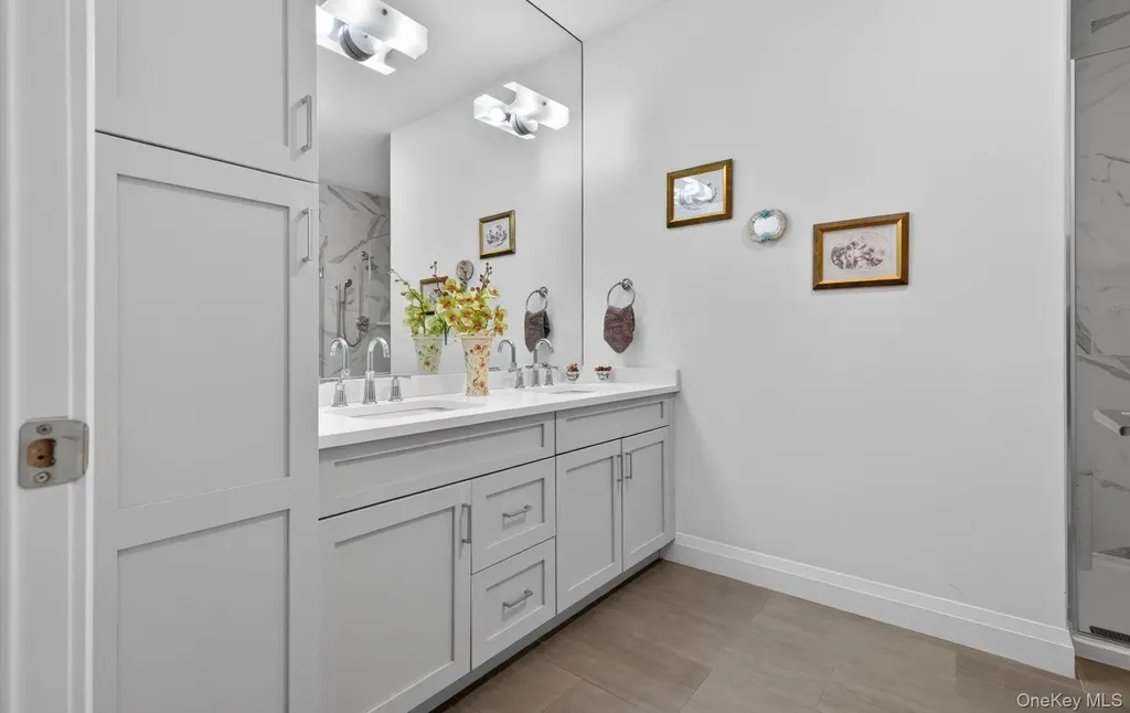 32103 Spruce Pond Circle Plainview NY 11803