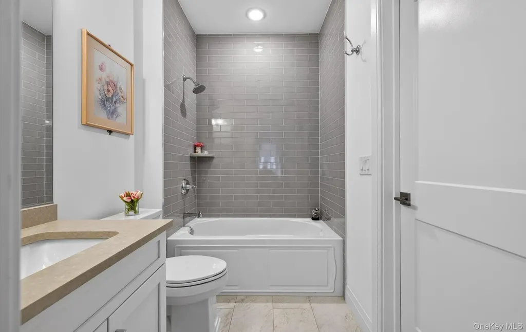 32103 Spruce Pond Circle Plainview NY 11803